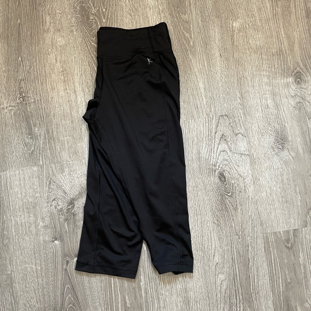 Capri workout pants